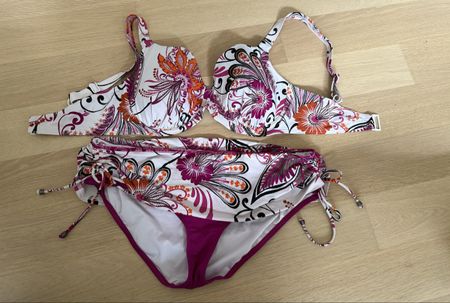 Blumen Bikini Set, Gr. 44, neuwertig, D85
