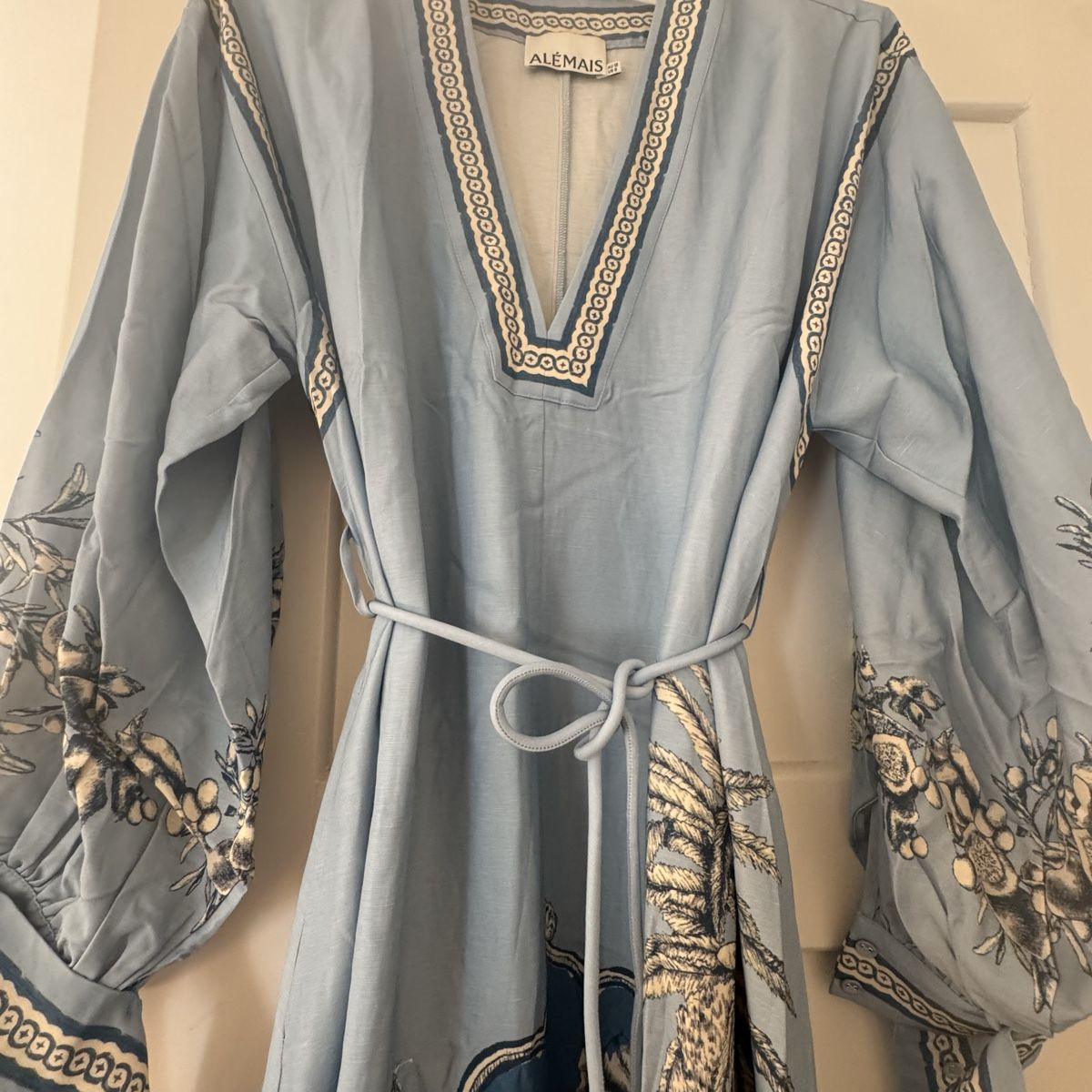 Kleider: ALÉMAIS Kleid Gr.40-42 Neu – Neu (gemäss Beschreibung) aus Luzern von TENDIMO 1