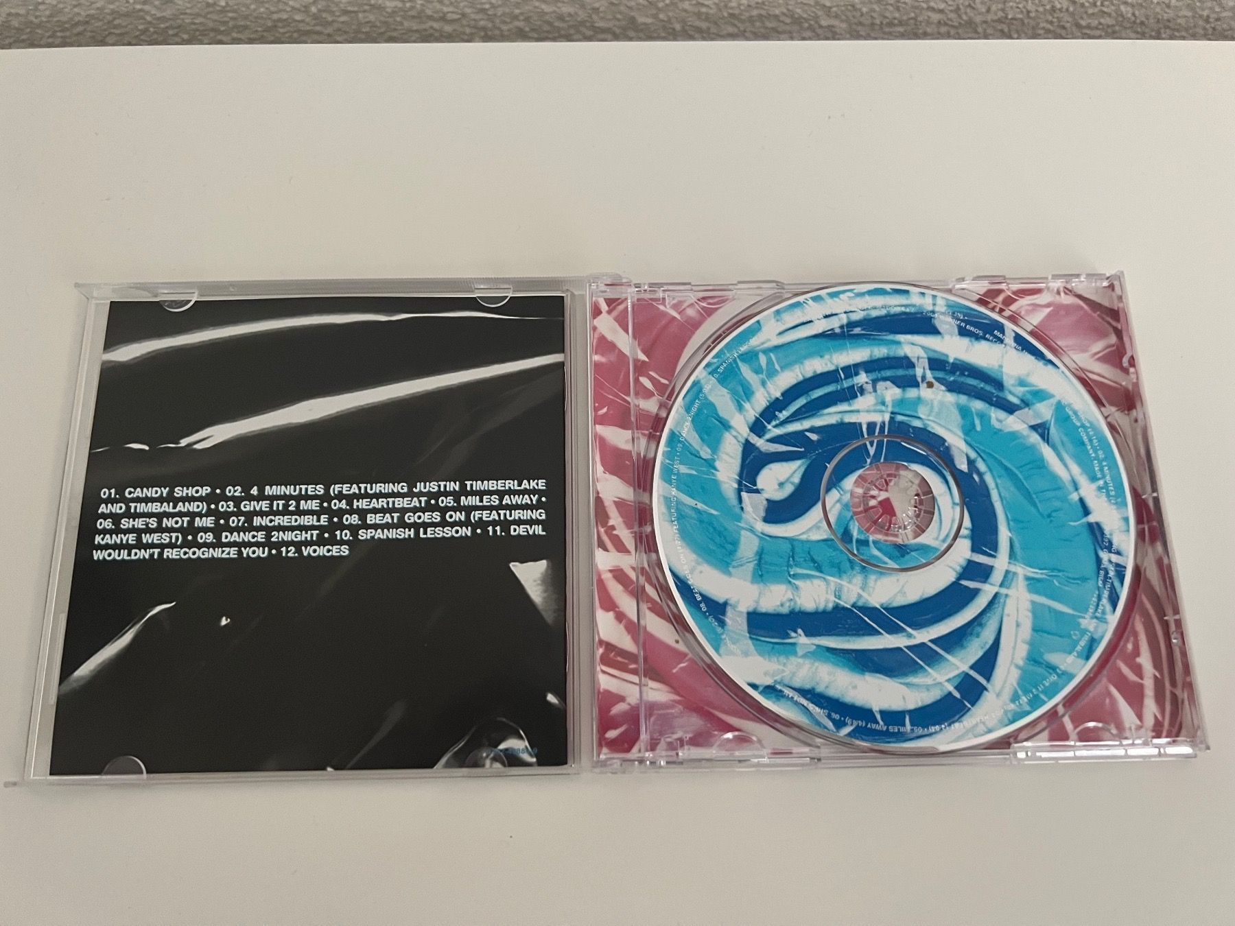 CDs: Madonna, Hard Candy – D'occasion à Lausanne par Sittingredbull 1