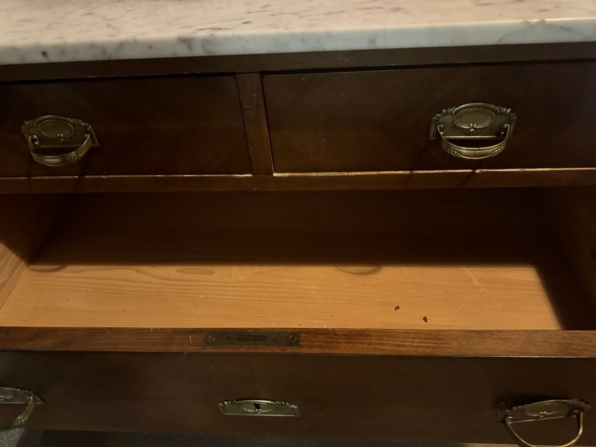 Cassettiere: Antike Massivholz Kommode mit Marmorplatte – Usato da Wil SG venduto da cpeios 3