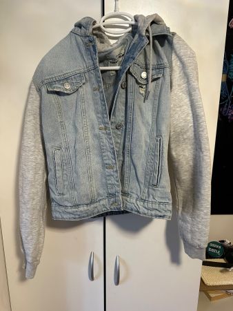 Jeansjacke College Look mit Kapuze Tally Weijl Grösse 40