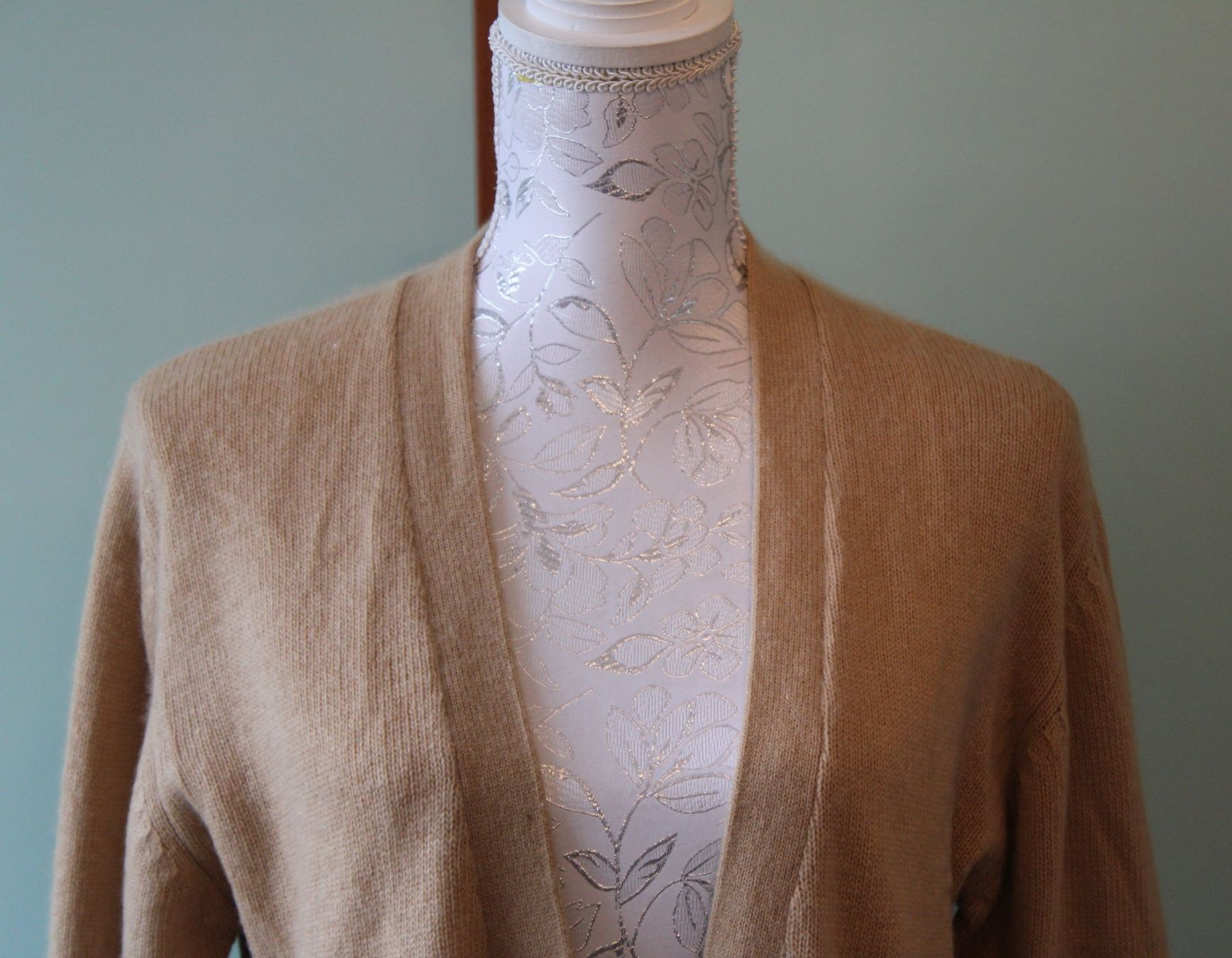 Jacken: Kaschmir-Strickjacke – Gebraucht aus Schaan von antikes_und_kurioses 1
