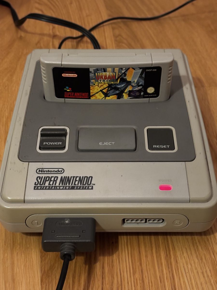 Nintendo Giochi: SNES Bundle Urban Strike + World Cup USA 94 – Usato da Schüpfheim venduto da Flashbang3250 4