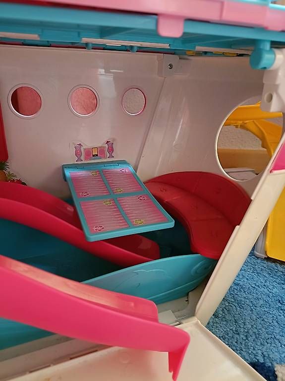 Jouets: Barbie Traumschiff – D'occasion à Mönchaltorf par vernise25 2