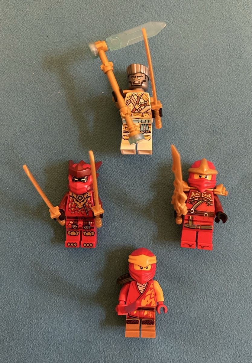 Lego Kit di costruzioni: Lego NinjaGo 4 Minifigures neuves – Nuovo (secondo la descrizione) da Vallorbe venduto da Apa4