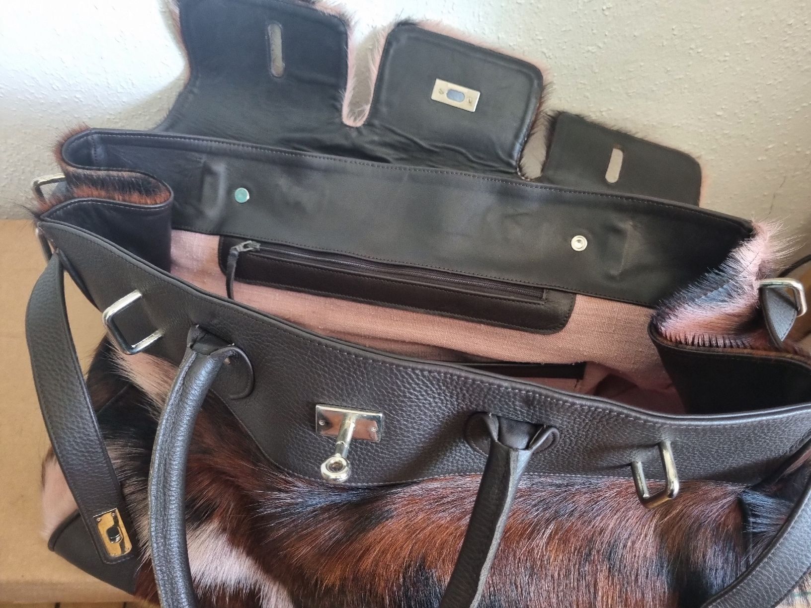Taschen für Damen: MUCCA PAZZA LIMITED EDITION TASCHe – Gebraucht aus Schaffhausen von Leveron13 5