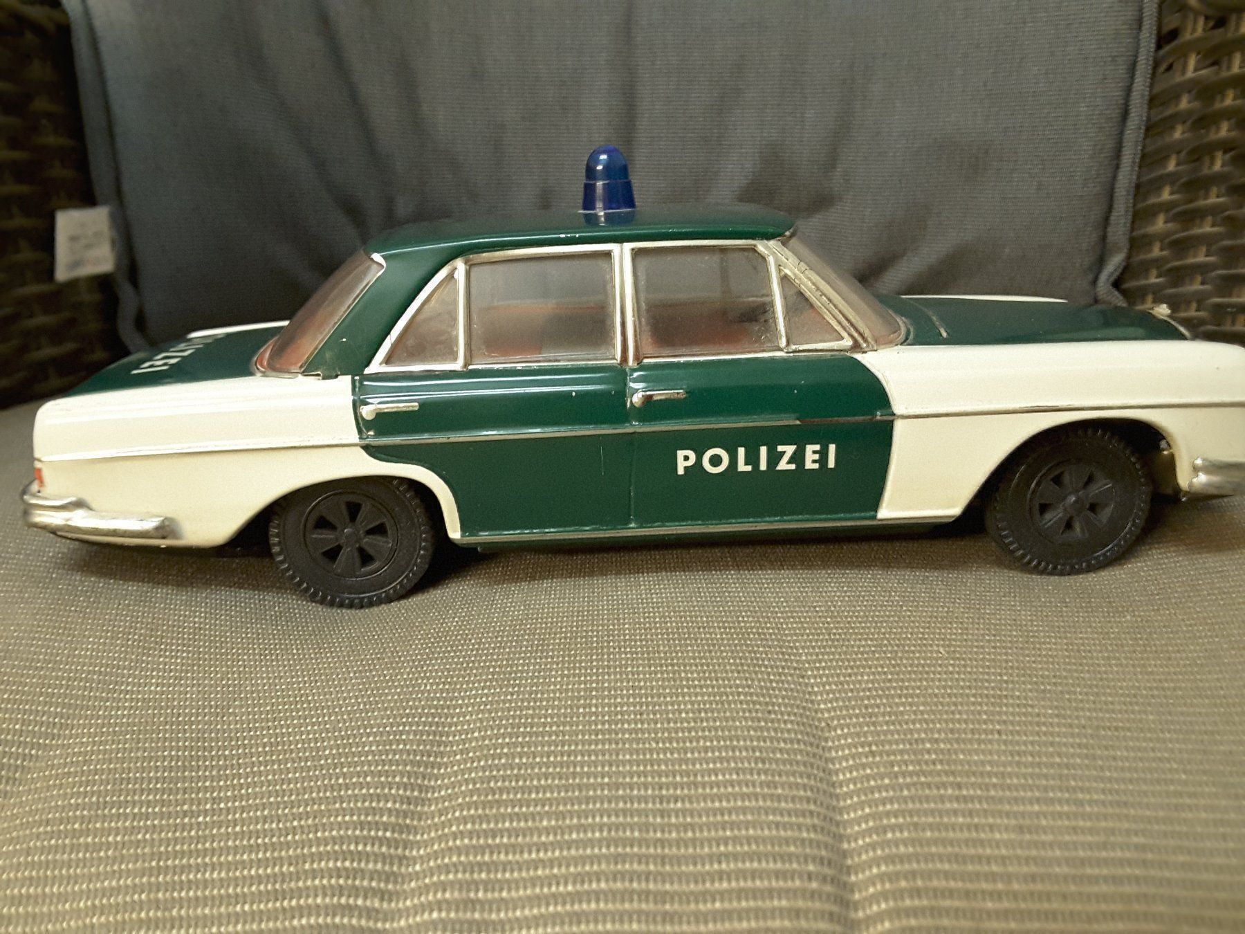 Mercedes-Benz Modellautos: HUI Blechpolizeiauto Mercedes 280 SE – Gebraucht aus Boppelsen von tigimohrli 4