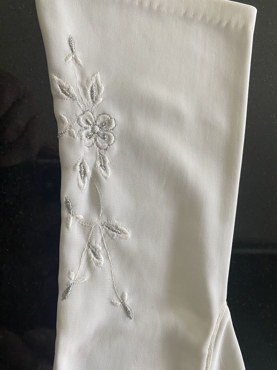 Guanti & manicotti: Ältere Hochzeitshandschuhe weiss – Nuovo (secondo la descrizione) da Sonnental venduto da Sternli57 4