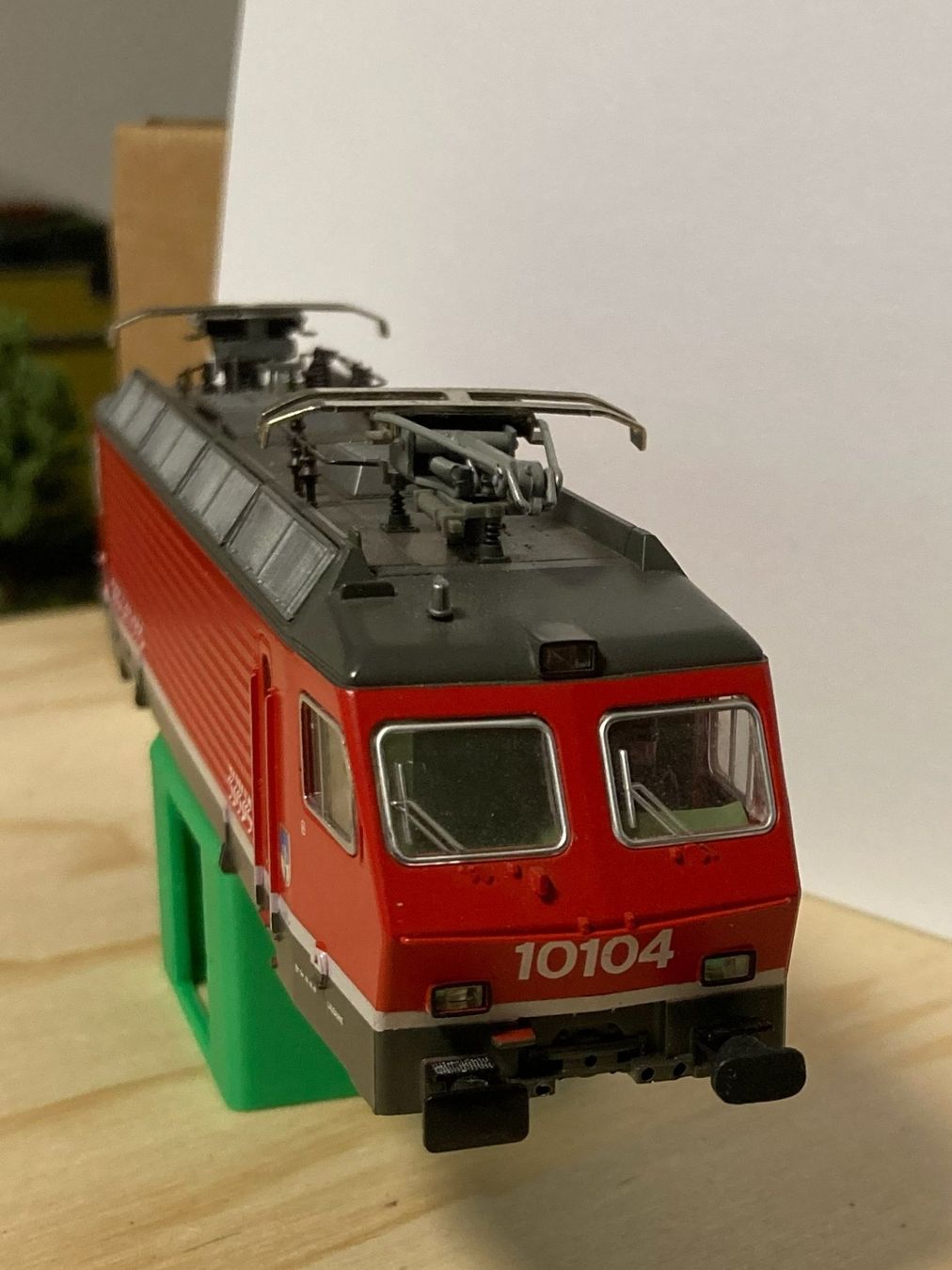 Roco Modellini di ferrovie: Gehäuse zu Roco Re 4/4 IV SBB – Usato da Ebmatingen venduto da salt02 1