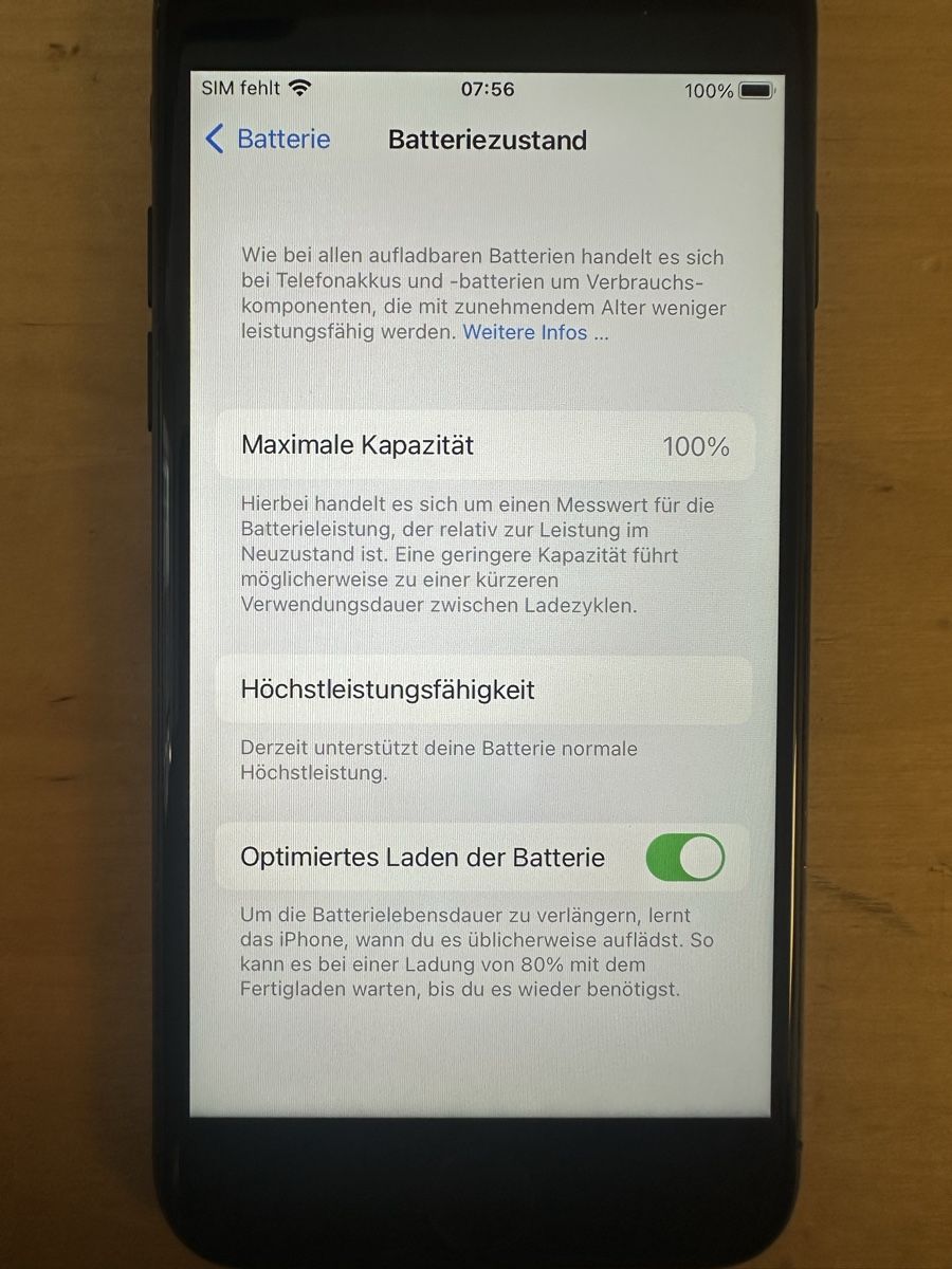 Apple Telefoni cellulari / Smartphones: iPhone 7 32 GB, Schwarz, 100% Batterie – Usato da Luzern venduto da FrankGroebel 1