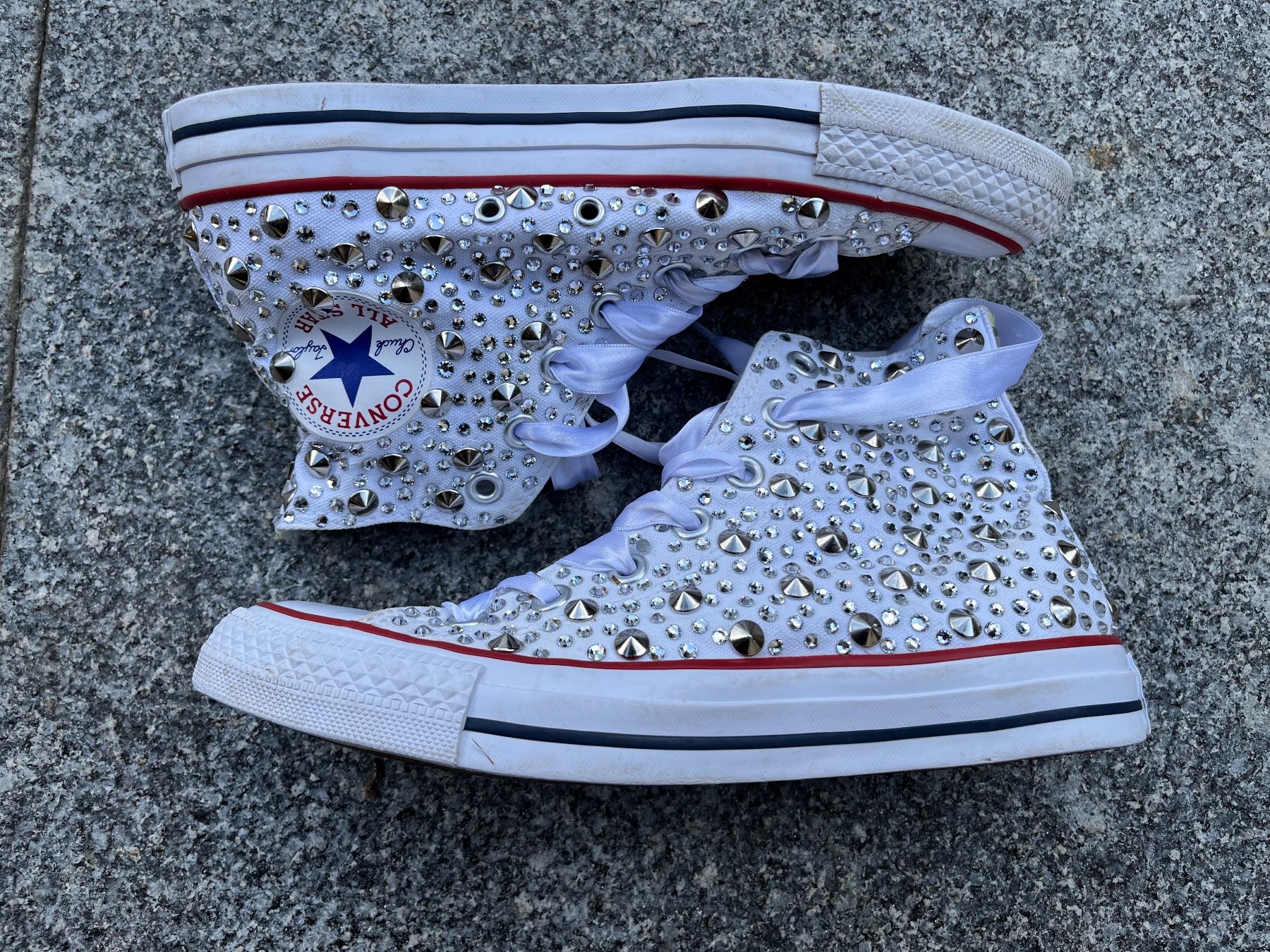 Converse Scarpe per ragazze: Converse Chuck Taylor Custom Borchie Strass EU 37.5 – Usato da Prosito venduto da sam_x96v 1