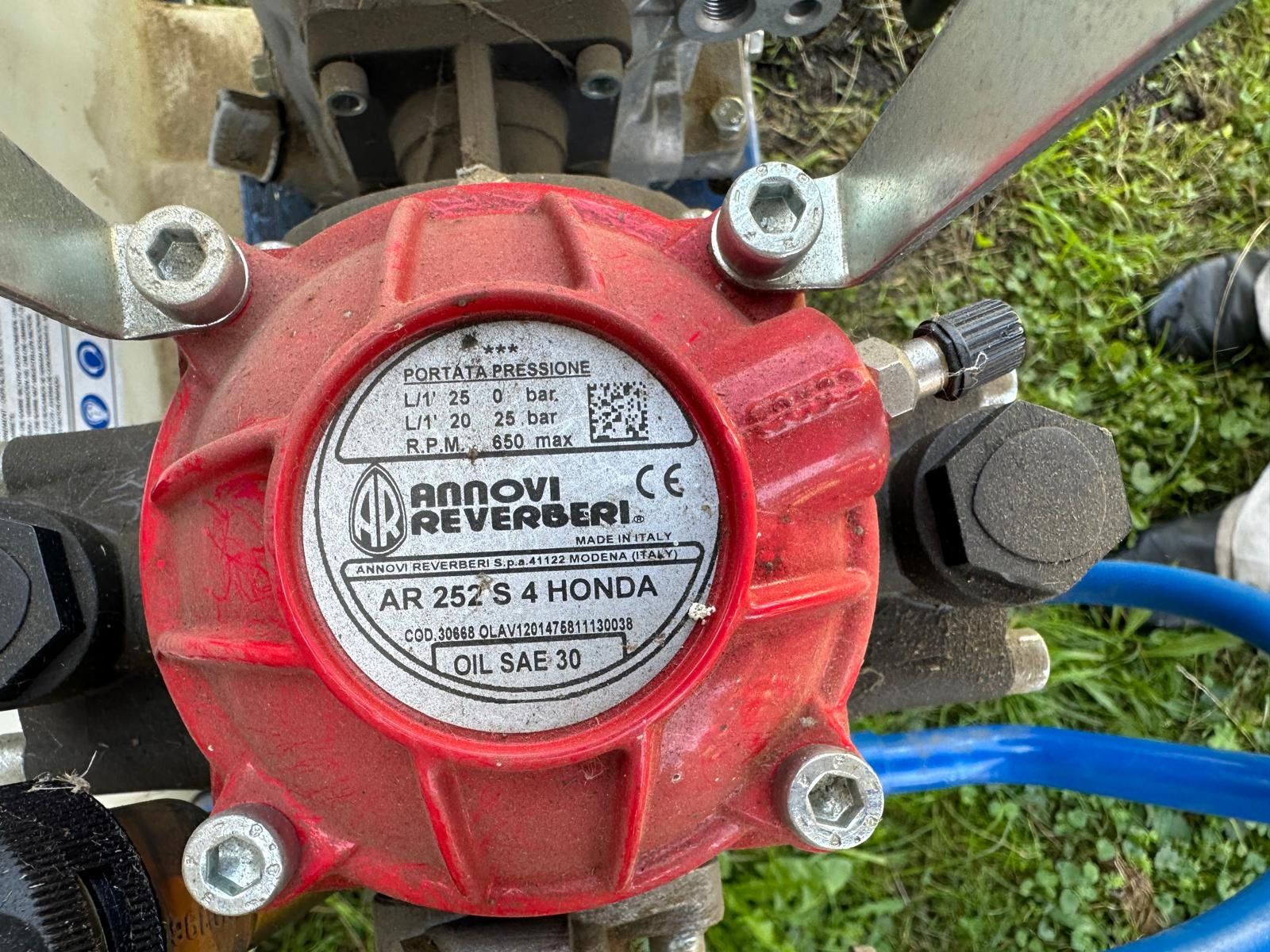 Tecnologia medica: Schubkarren-Sprühgerät Birchmeier mit AR 252 Benzin Honda – Usato da Bülach venduto da Naegelih 1
