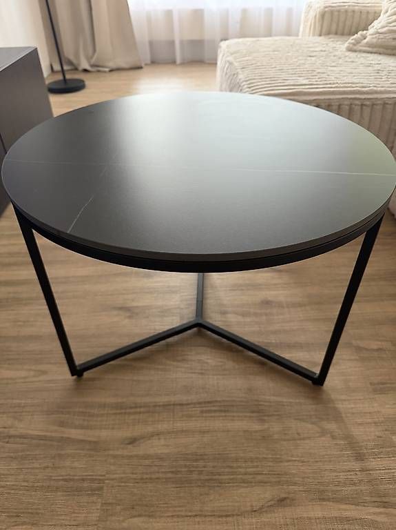 Tische: Couchtisch – Gebraucht aus Buchs SG von dar_9j67