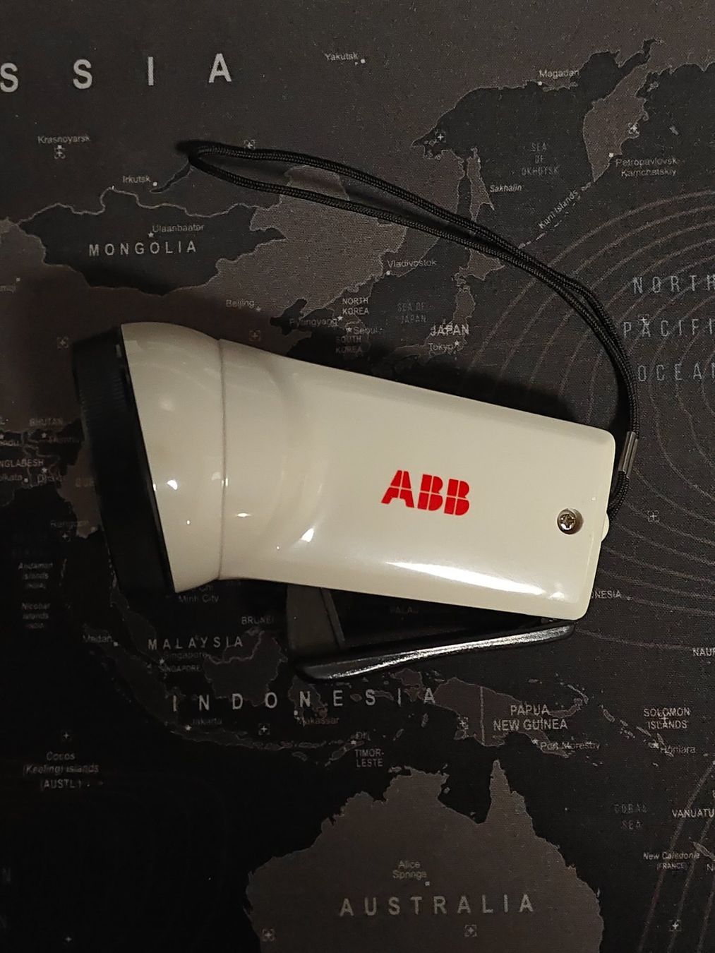 Lampade: Vintage ABB Dynamo Taschenlampe – Usato da Birr venduto da DisDas
