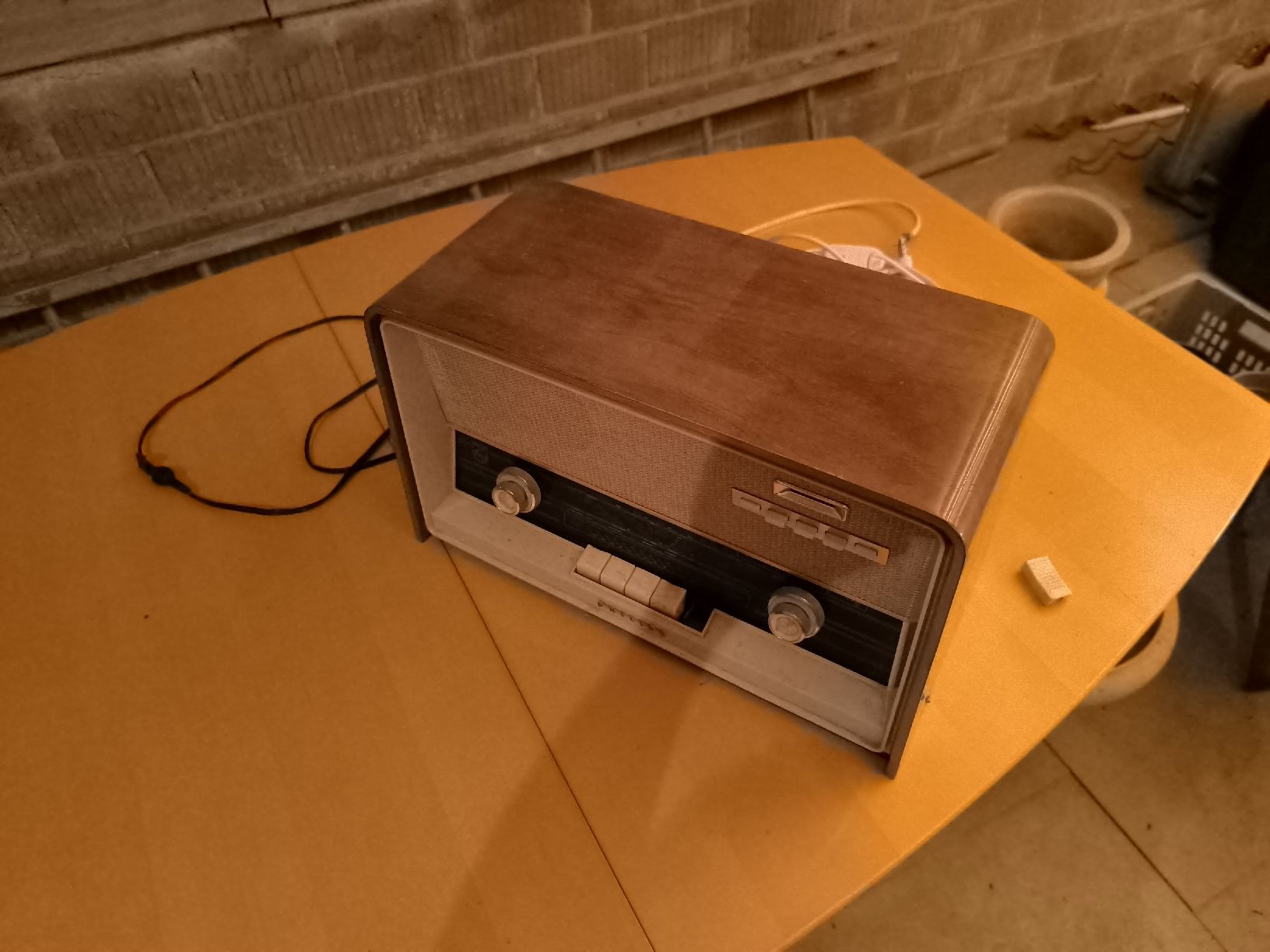 Philips Radio: alter Philips Radio Weltempfänger – Difettoso da Kölliken venduto da BelzeBug 3