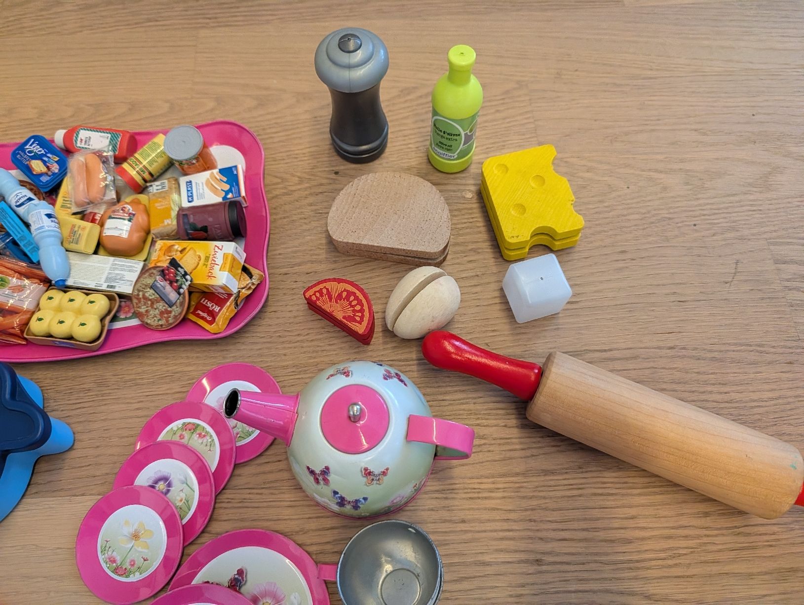 Spielzeuge: Kinder Spielküche aus Holz – Gebraucht aus Wald ZH von andy_ch01 9