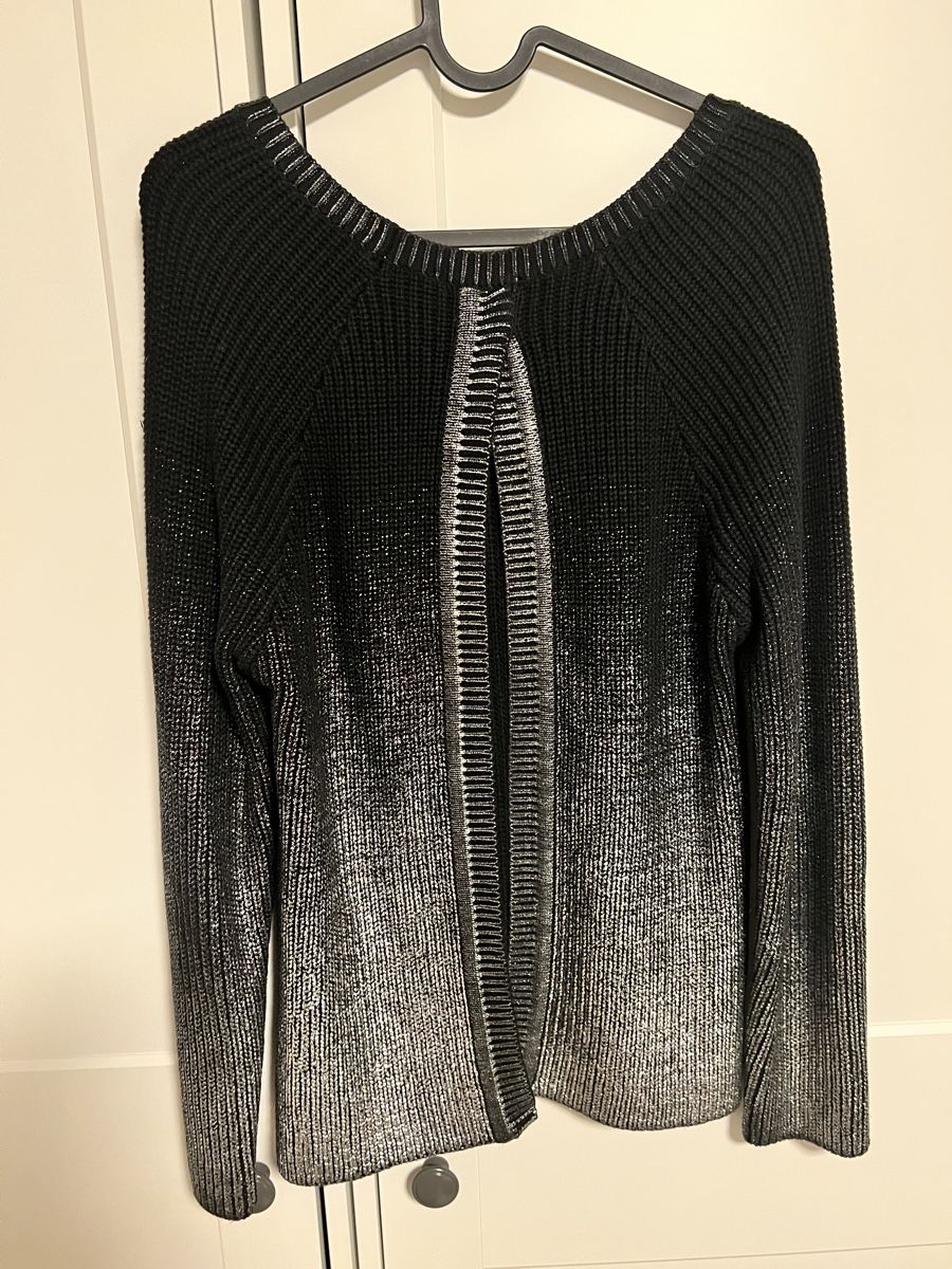 Maglioni & Felpe: Pull noir élégant avec dos ouvert – Usato da La Chaux-de-Fonds venduto da Sabinchenn