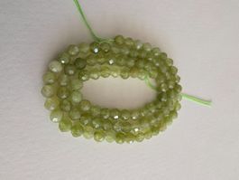 Peridot facettiert 4mm. Strang