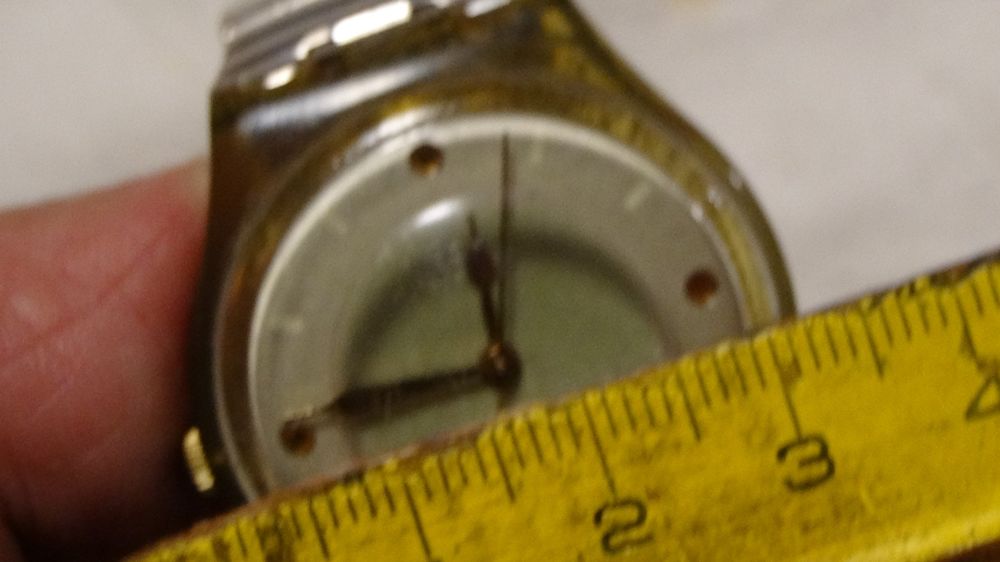 Swatch Montres: S-WATCH HERREN  UHR,QUARTZ.LÄÜFT – D'occasion à zürich par ahmad01 3