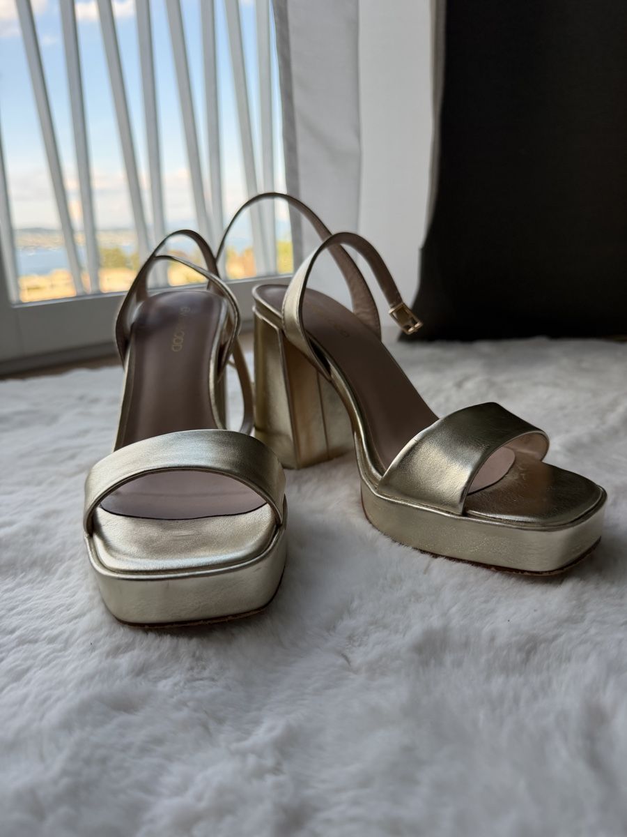 Zalando Scarpe da donna: Even & Odd Plateau Riemchem Pumps Gr. 36 – Usato da Horgen venduto da Christina93Jolina