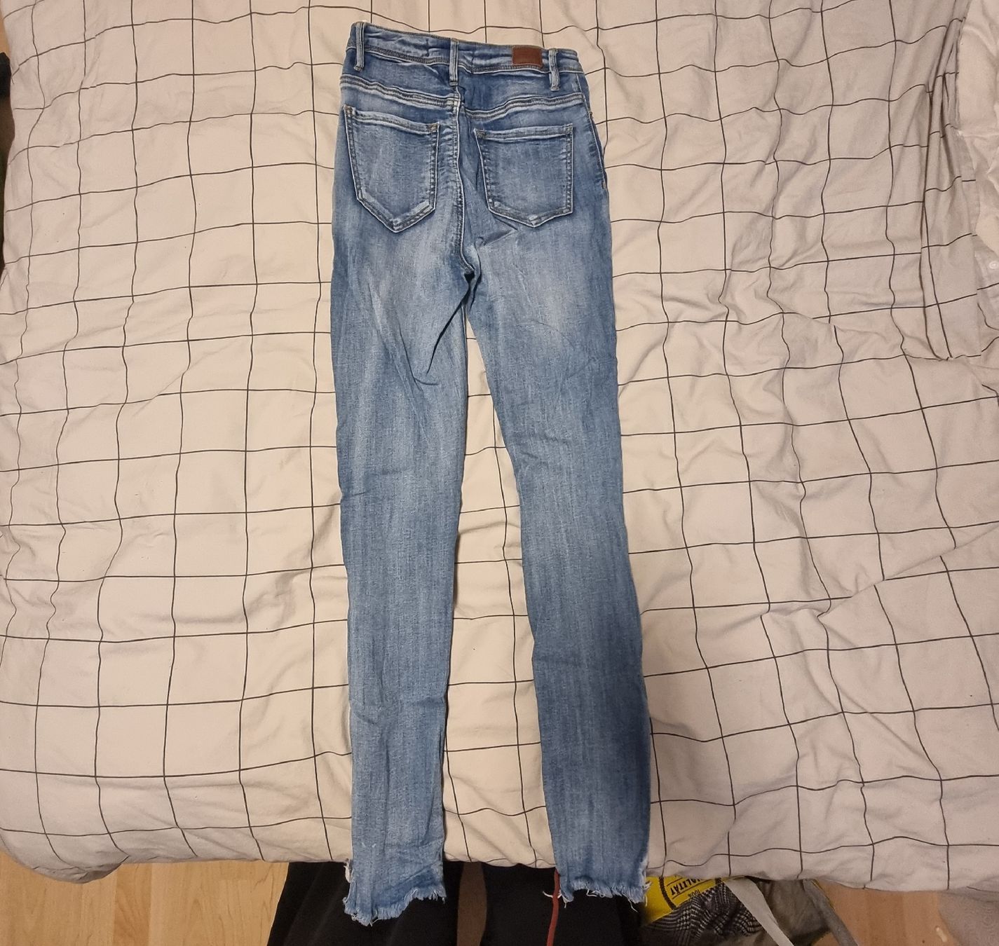 Tally Weijl Jeans: Bestickte Jeans – Usato da Derendingen venduto da Sarah.jana 1