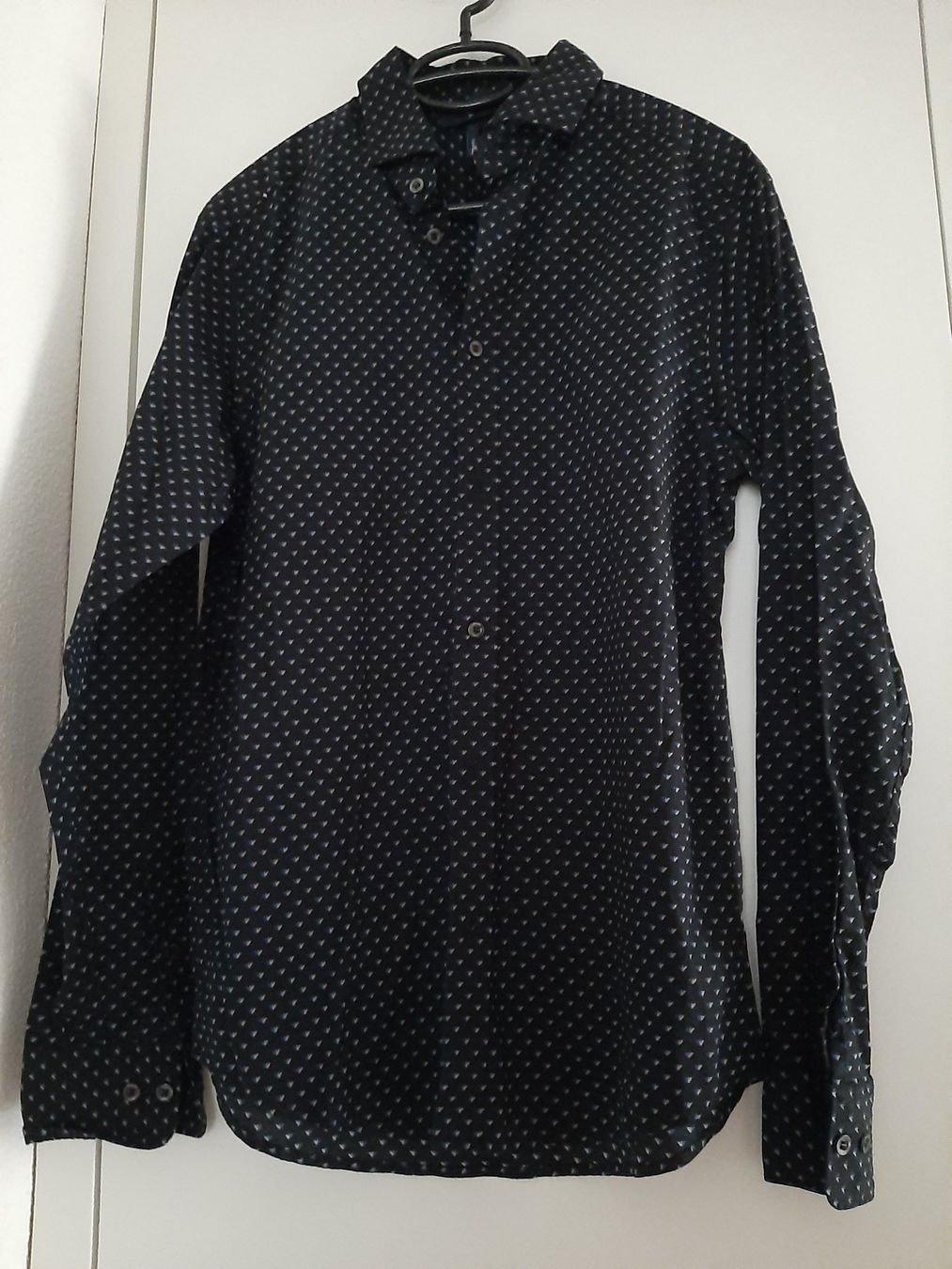 Armani Camicie: Herrenhemd Armani Gr. M – Usato da Menziken venduto da Rien1