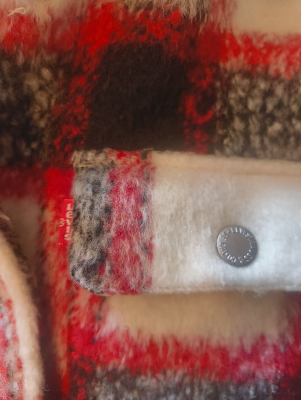 Levi's Jacken: NEW Levi's Sherpa Lined Wool Blend long Shacket – Neu und originalverpackt aus Stein am Rhein von DaOhana 2