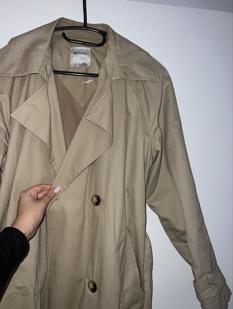 Bershka Cappotti: Beiger Trenchcoat – Usato da Worb venduto da lindamks