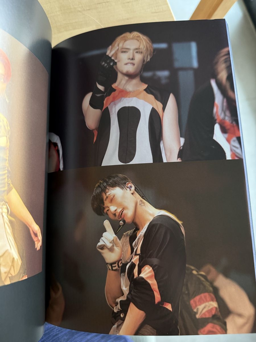 Tutti i DVDs: ATEEZ World Tour Seoul DVD – Nuovo (secondo la descrizione) da Castel San Pietro venduto da NaBi-7 2