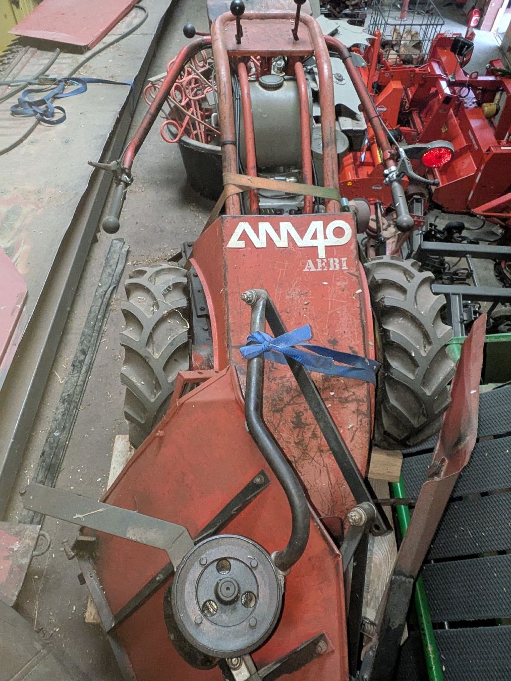 Aebi Alle Maschinen: Aebi AM40 Motormäher mit Gabeleingrasung – Gebraucht aus Widen von timon98