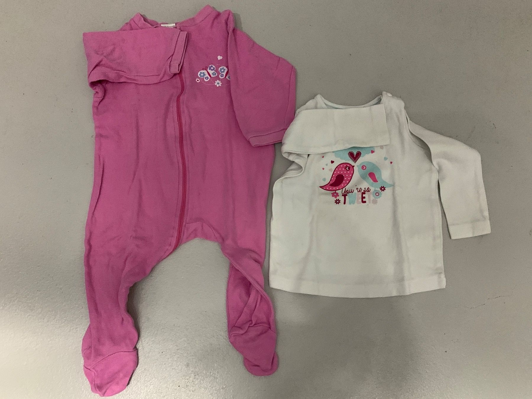 Lotti & Set di vestiti: Strampler und Sweatshirt Gr 74/80 – Usato da Lostorf venduto da Venice16