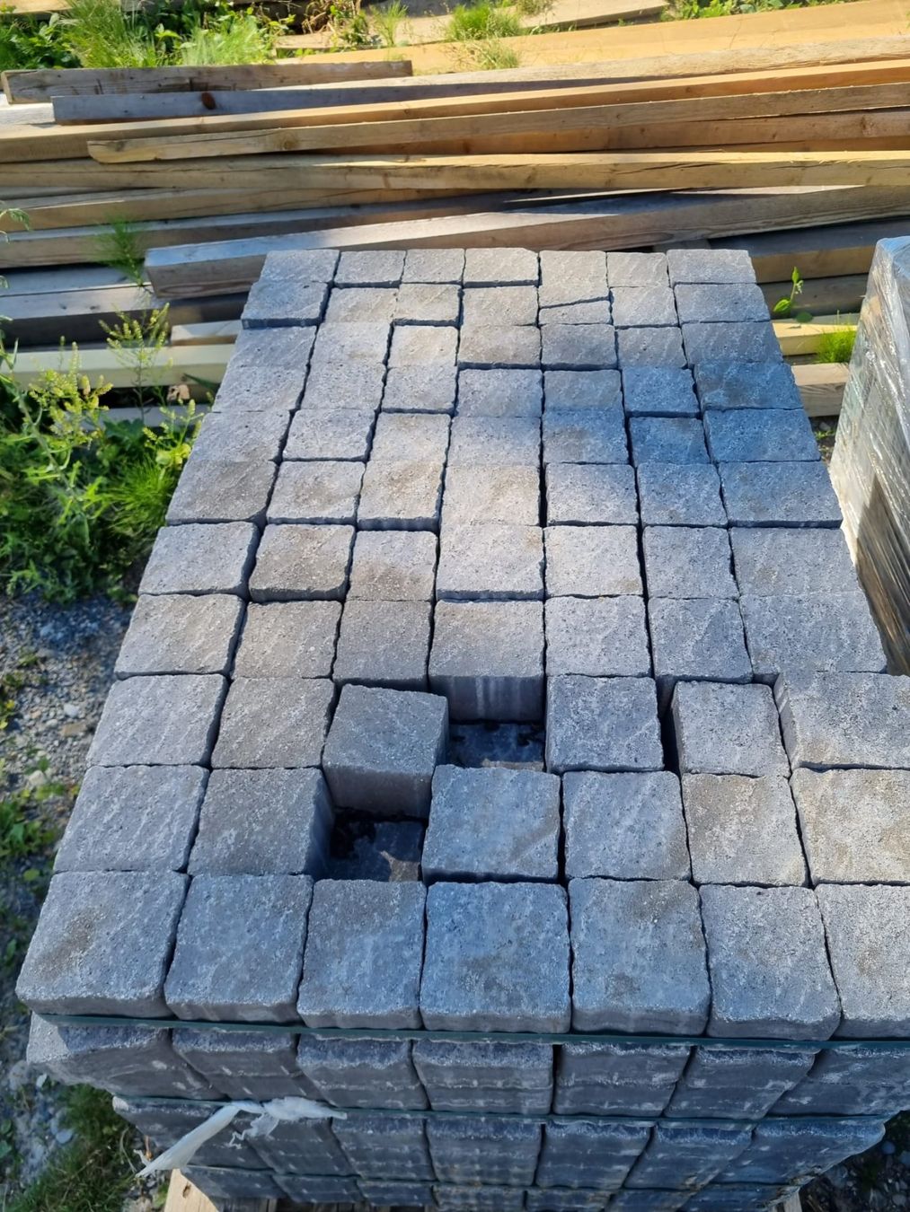 Revêtements de sol: Frieda Pflasterstein ''Anthrazit'' Neuwertig – Neuf (Voir description) à Rifferswil par Gartenbauprodukte 1