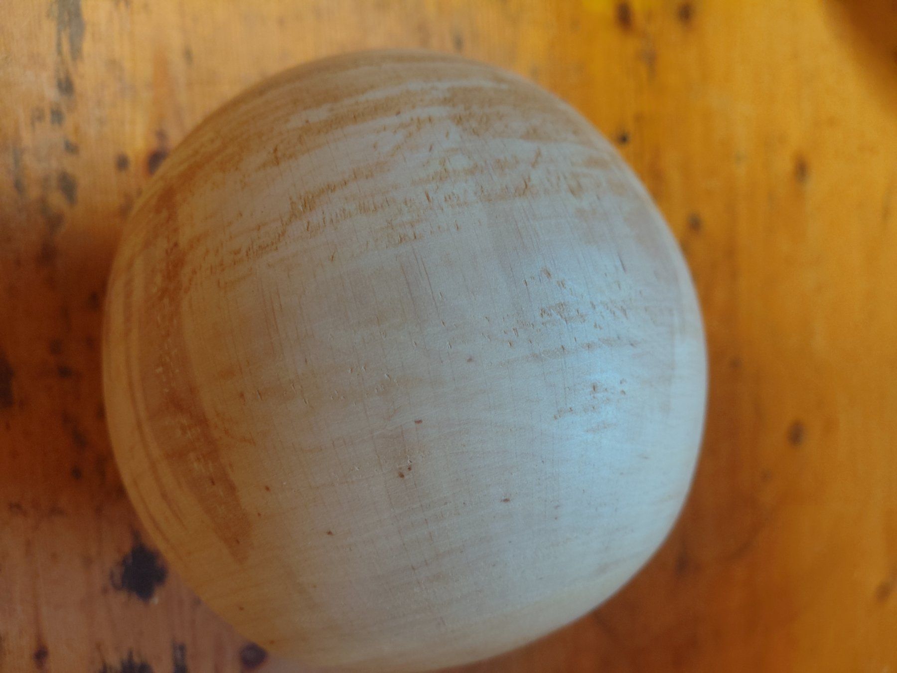 Articles en bois: Holzkugel handgedrechselt Dekoobjekt – D'occasion à Schalunen par Caremager 2