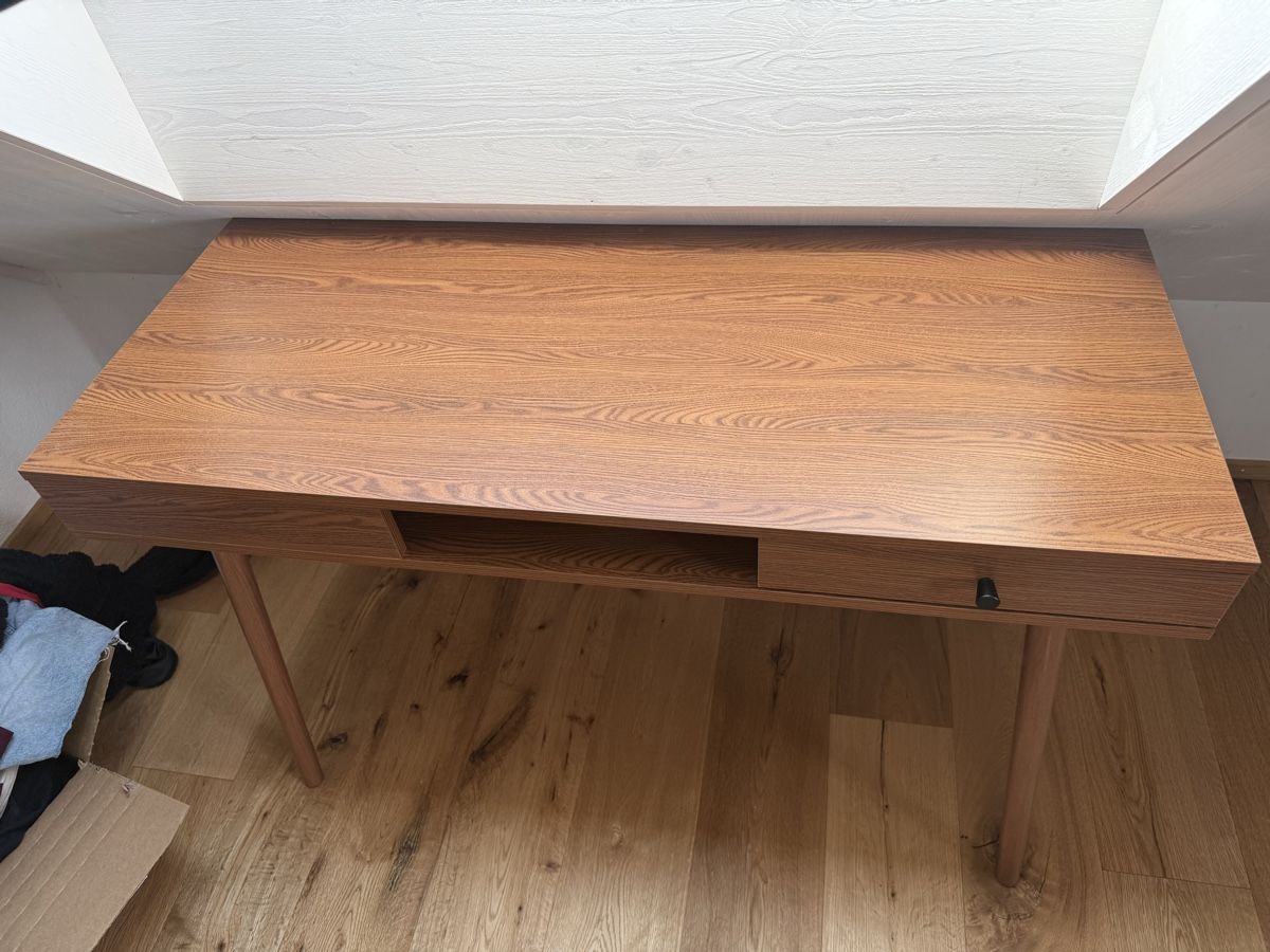 Scrivanie: Schreibtisch Holzoptik mit Schublade  – Usato da Hüttwilen venduto da sar_8gj7