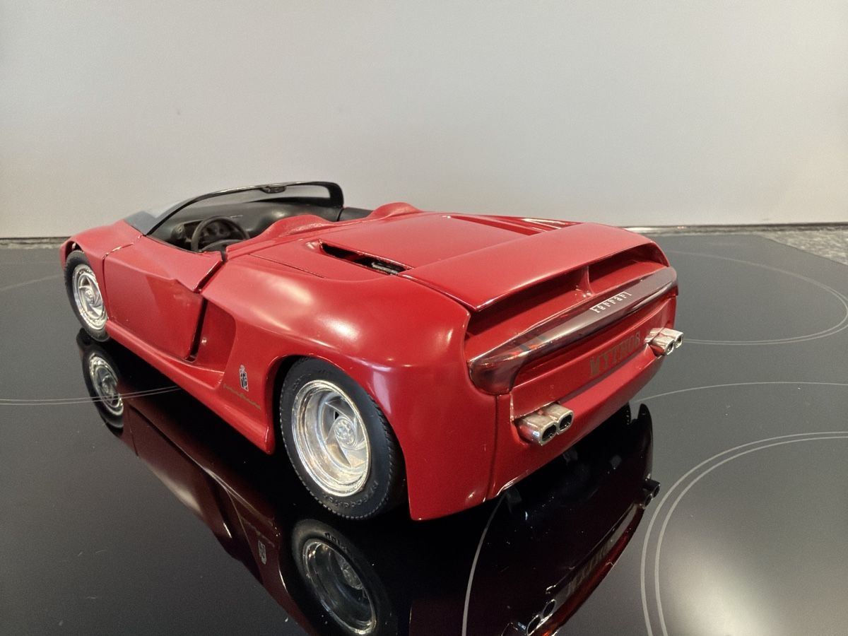 Revell Modellini d'auto: Ferrari Mythos - 1/18 - Revell – Usato da Wolfwil venduto da Rolex1 2