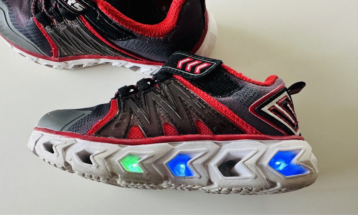 Skechers Schuhe für Jungen: Skechers Sneakers leuchtend Gr.25 – Gebraucht aus Meggen von kammann 6