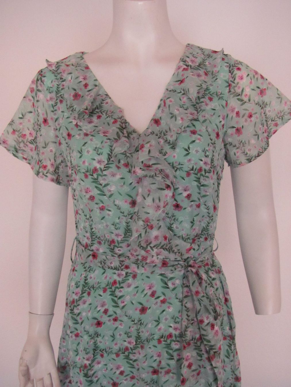 Vestiti: Smashed Lemon Kleid mit Blumenmuster, Gr. 36/S – Nuovo e nell'imballaggio originale da Gümligen venduto da Fantapanda 1