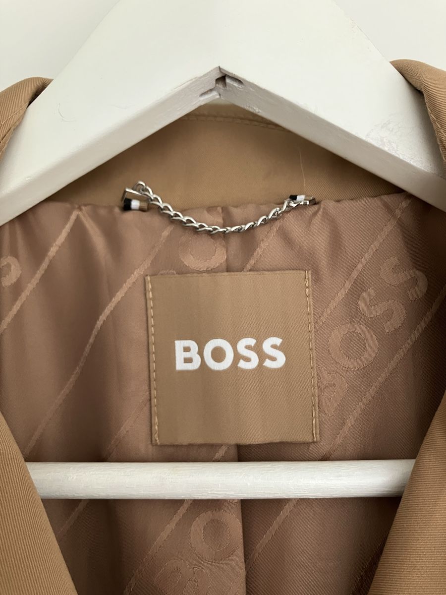 Hugo Boss Cappotti: Trenchcoat BOSS – Usato da Zürich venduto da pac_qxb7 1