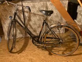Vélo de ville Peugeot noir style rétro bon état