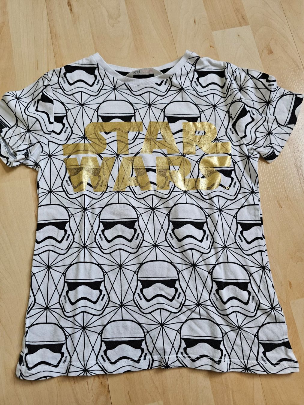 Chemises, T-shirts & Polos: Star Wars Shirt, Grösse 122/128 – D'occasion à Balterswil par Dikdik1992
