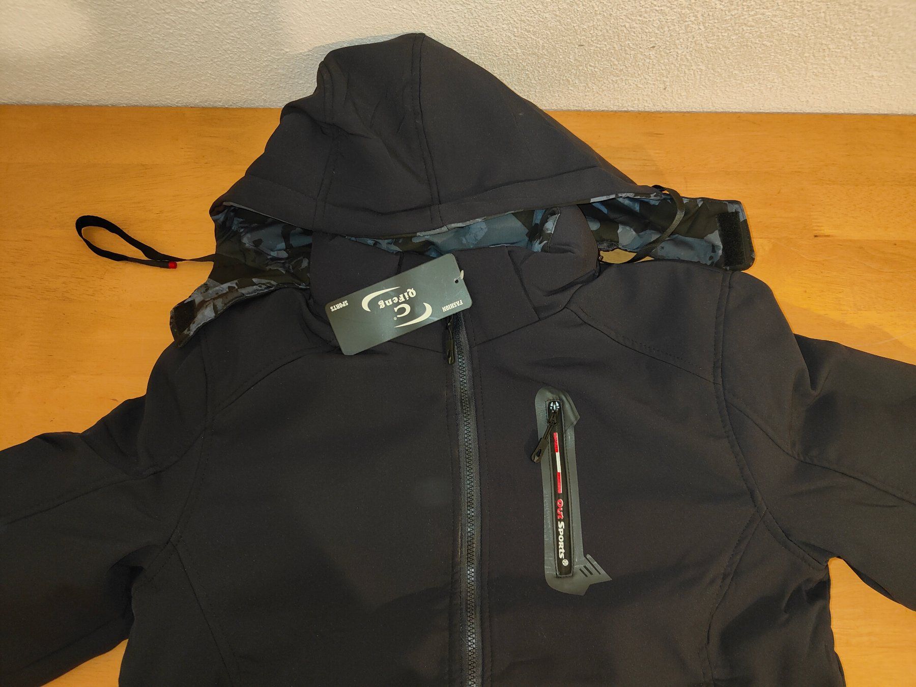 Giacche: Neue Winterjacke – Nuovo (secondo la descrizione) da Studen BE venduto da Paplo 2