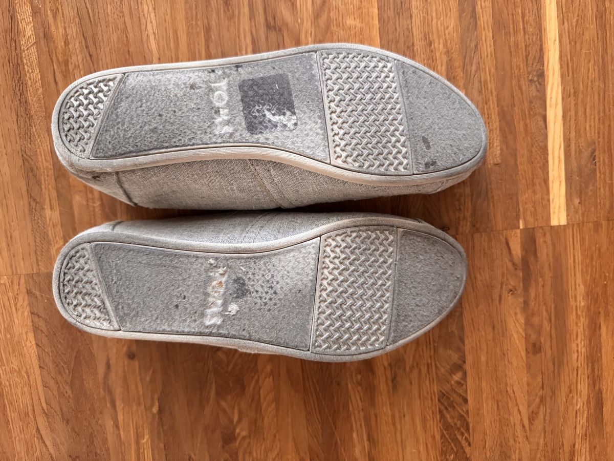 Toms Scarpe da donna: TOMS Women's Classics - Size 37 - Light Gray – Usato da Zürich venduto da Tanja_G88 1