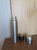 Praktische Thermosflasche aus Edelstahl