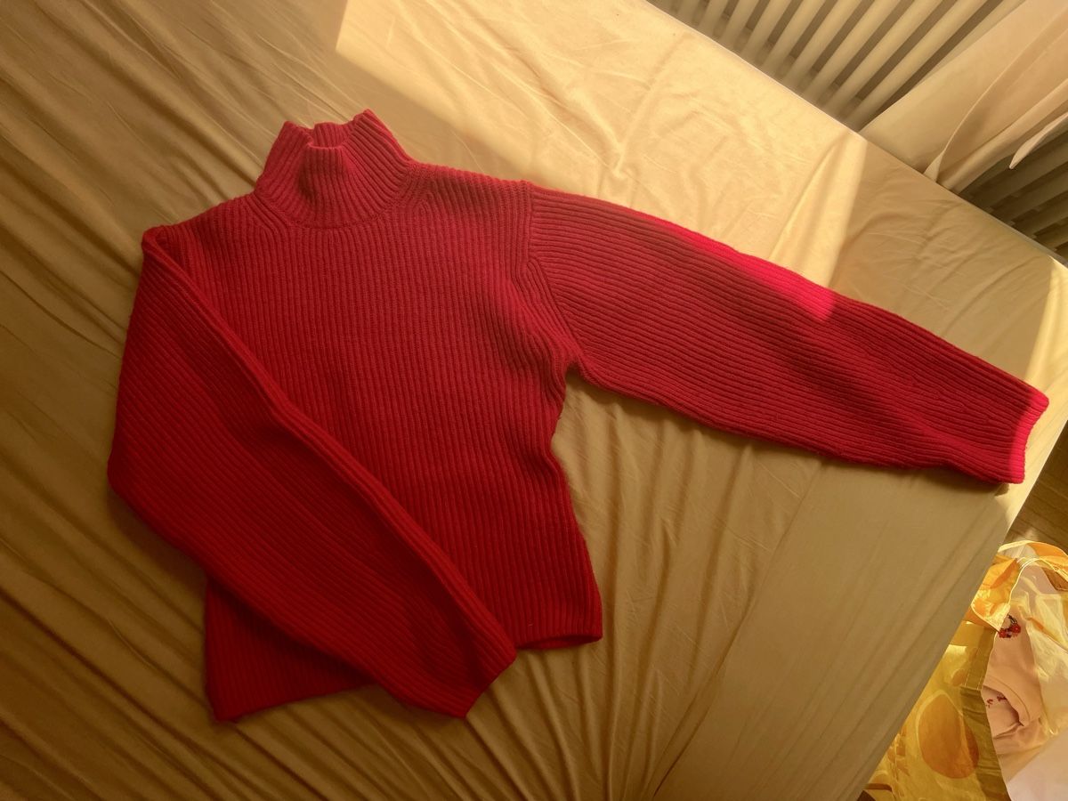 Pullover & Sweatshirts: Toller Pullover in Rot mit Rollkragen, Grösse S, Strickware – Neu (gemäss Beschreibung) aus Zürich von Carlajimena 1