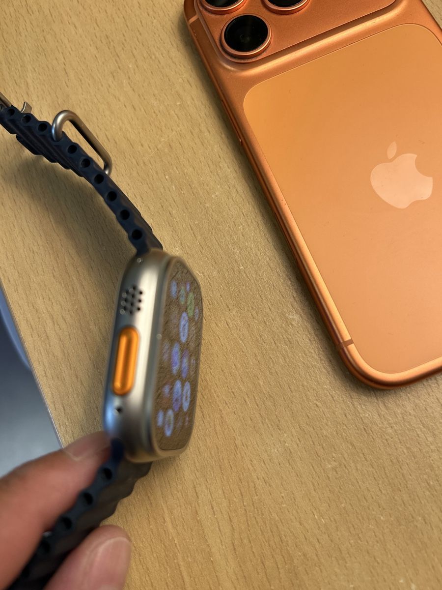 Apple Portables: IPhone 17Pro  256 GB + Apple Watch Ultra 2 – D'occasion à Oberweningen par Atlasbern 5