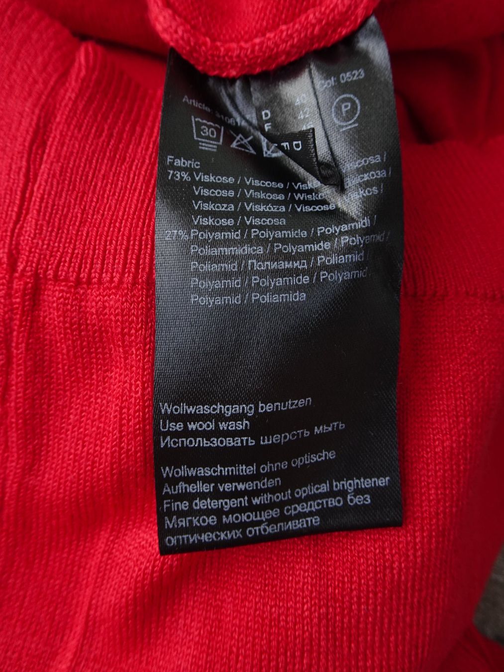 More & More Giacche: Strickjacke More & More rot mit Perlen Knöpfen Gr 40 – Usato da Winterthur venduto da blumeblau77 3