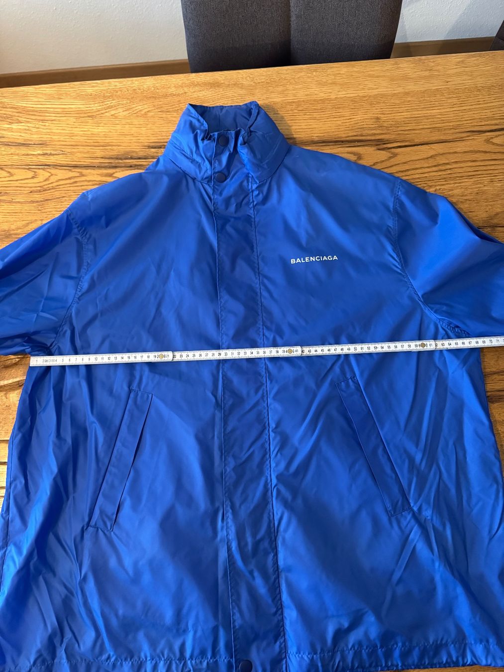 Balenciaga Jacken: Balenciaga - Regenjacke – Gebraucht aus Zürich von sell_my_stuff 9