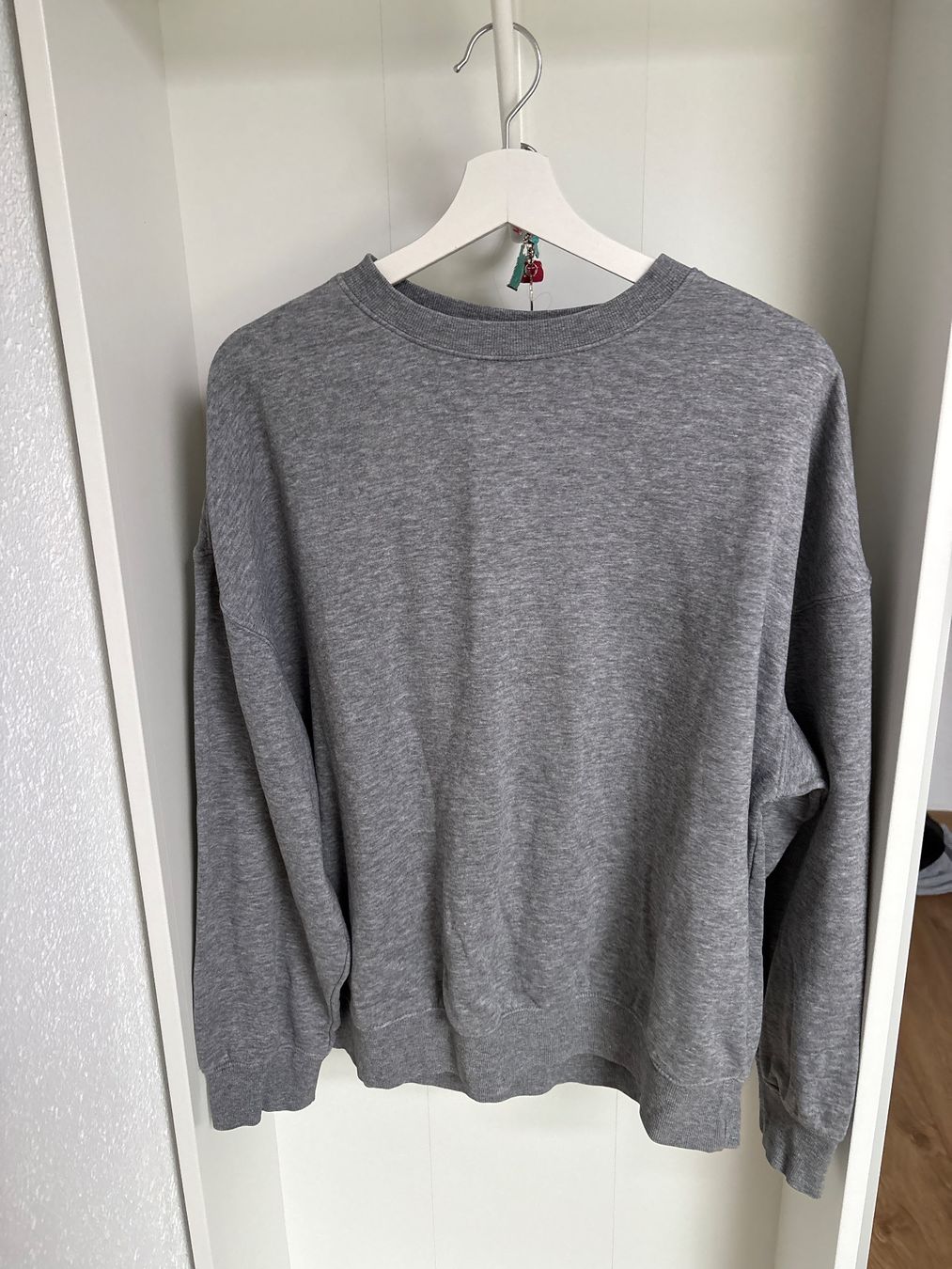 H&M Maglioni & Felpe: Pull gris – Usato da Nidau venduto da hel_vwr6