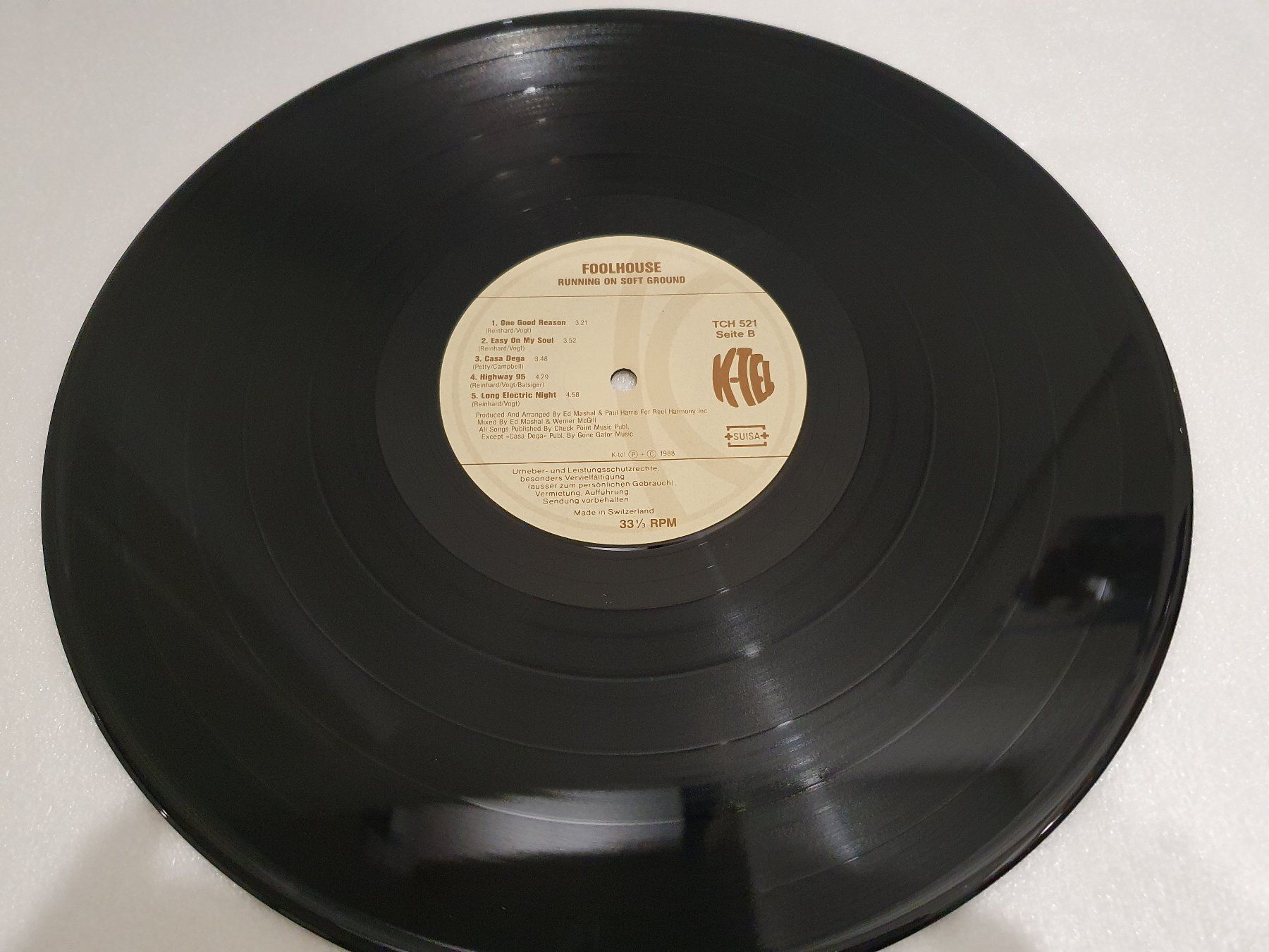 Vinyles: Fool House – Running On Soft Ground – D'occasion à Uster par Vinyl-Leidenschaft 4