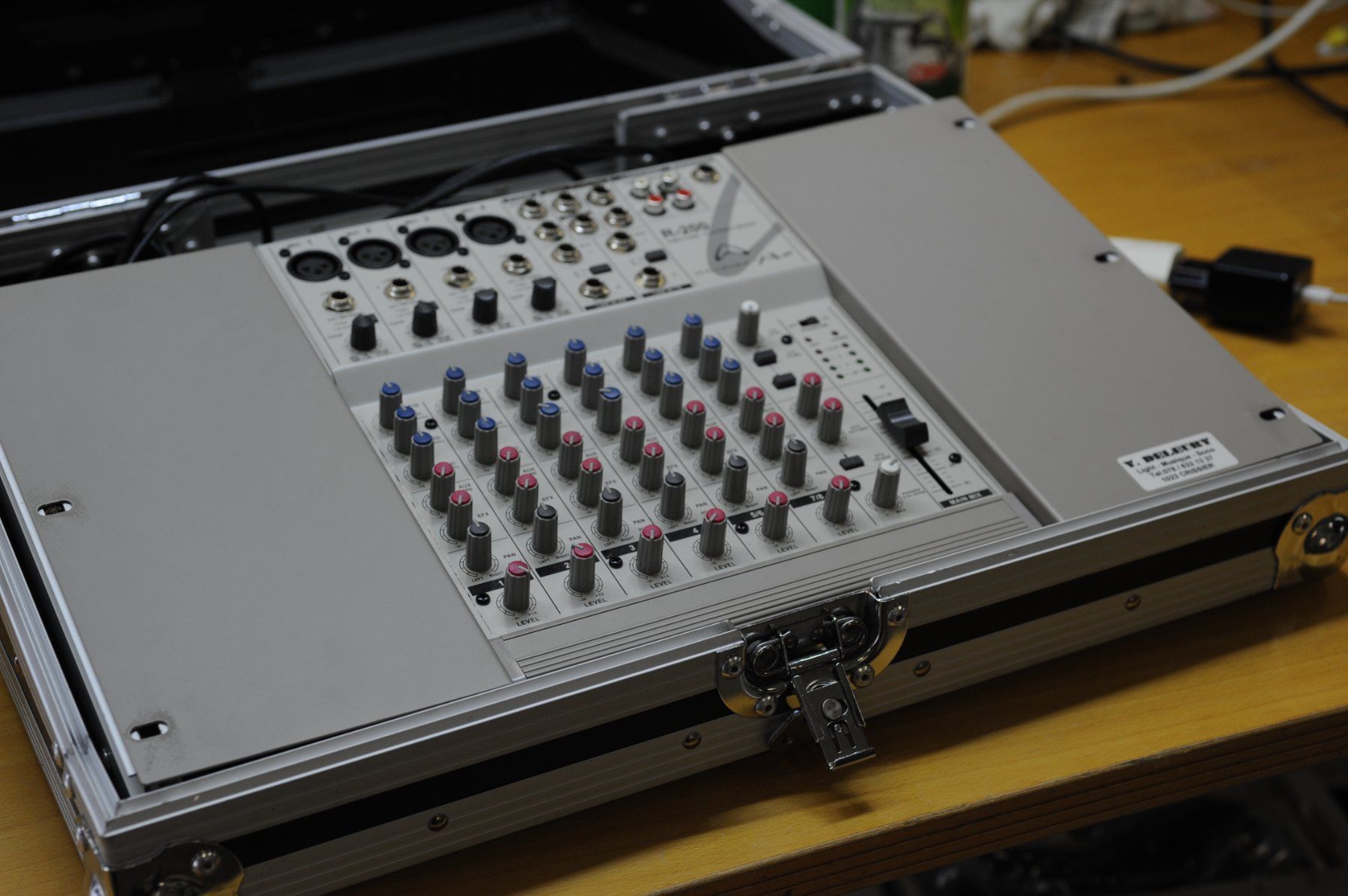 Console di mixaggio: Table de mixage Wharfedale R-200- État impeccable! – Usato da Etagnières venduto da emmaus.electro 2